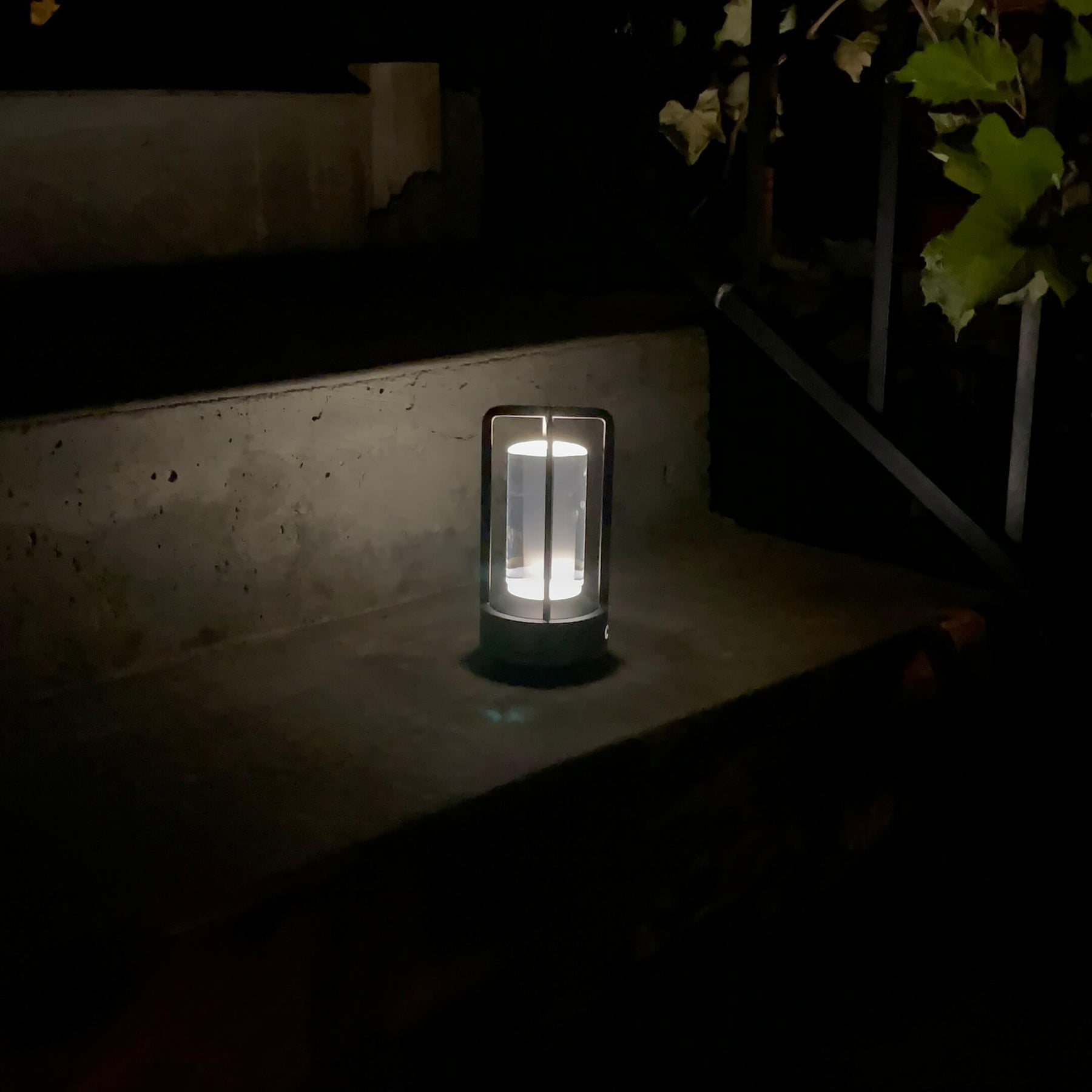 Ambient Lantern™ Cordless Crystal Table Lamp - Mantar Lamps