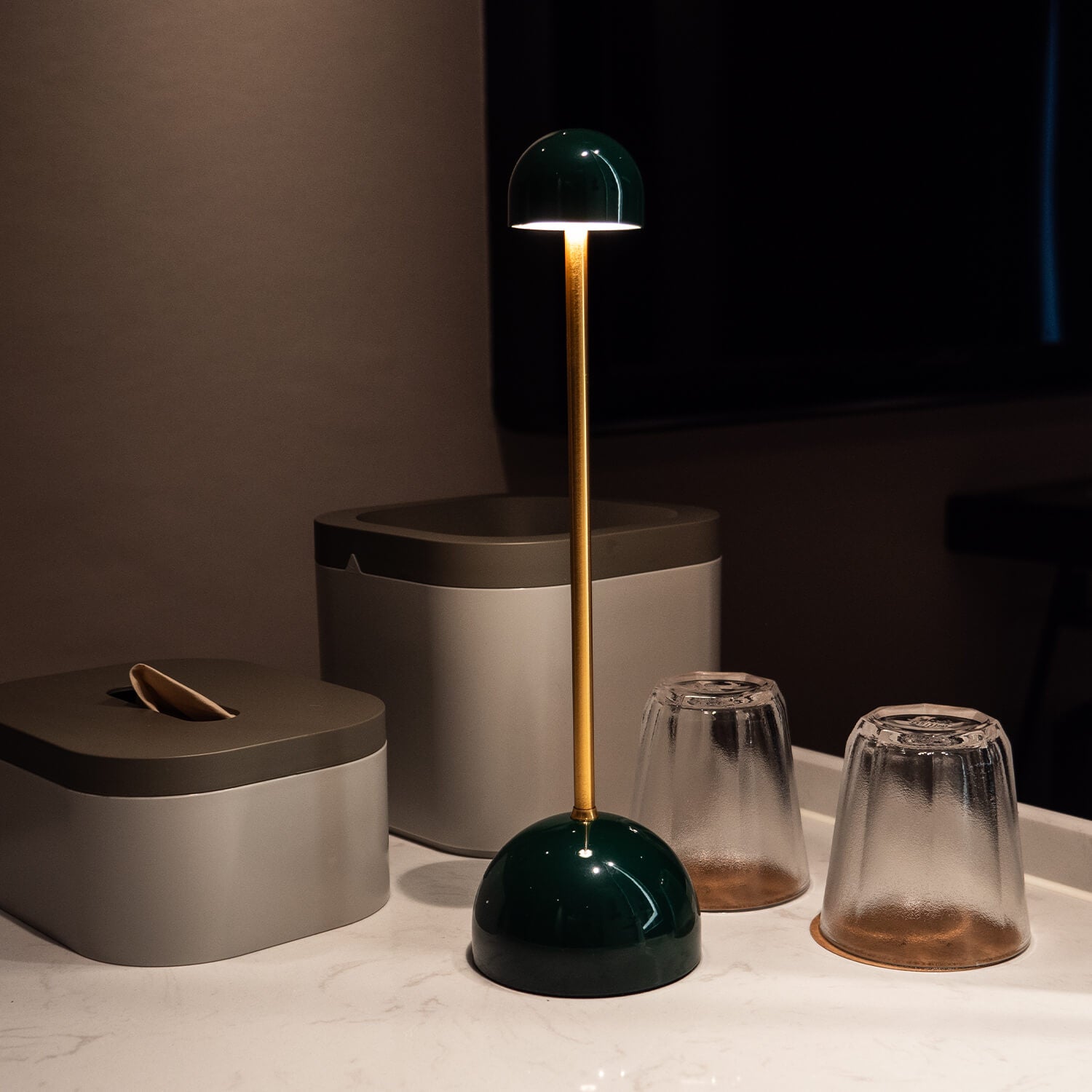 Zumrut Table Lamp